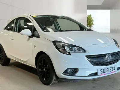 Used Vauxhall Corsa SRi 75 HP (55 kW) 2018 White Hatchback