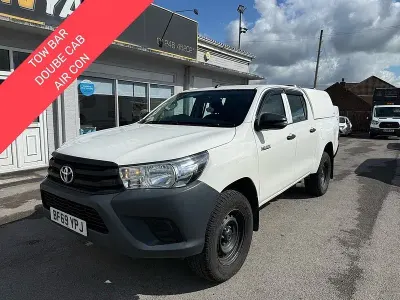 Gebraucht Toyota HiLux Active 150 PS (110 kW) 2019 Weiß Pickup