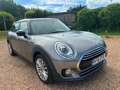 Usado Mini Cooper Clubman 136 CV (100 kW) 2016 Plateado Familiar