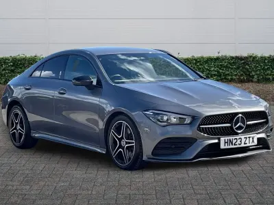 Usado Mercedes CLA220 Executive 2023 Cinzento Sedan