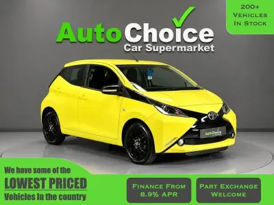 Usado Toyota Aygo X-cite 68 HP (50 kW) 2017 Amarelo Citadino