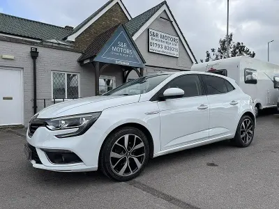 Used Renault Mégane IV Iconic 140 HP (102 kW) 2020 White Hatchback