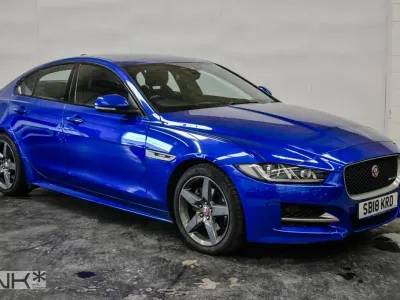 Used Jaguar XE R-Sport 180 HP (132 kW) 2018 Blue Sedan