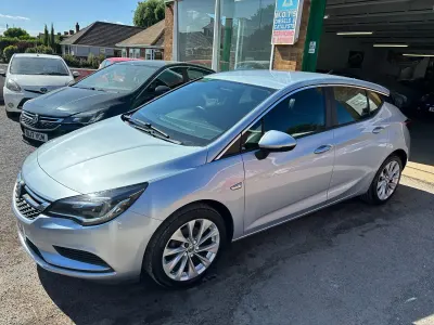 Used Vauxhall Astra 150 HP (110 kW) 2016 Silver Hatchback