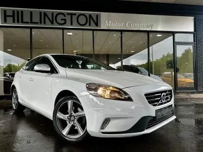 Used Volvo V40 R-Design 150 HP (110 kW) 2015 White Hatchback