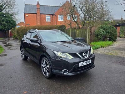 Black Used 2017 Nissan Qashqai Tekna SUV | £6,150 (Good price)