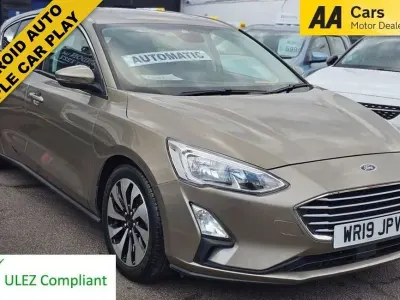 Używany Ford Focus Zetec 125 KM (91 kW) 2019 Srebrny Hatchback