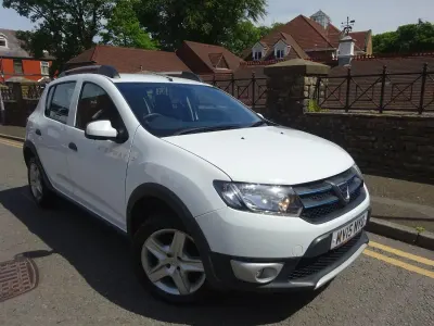 Used Dacia Sandero Lauréate 2015 White Hatchback