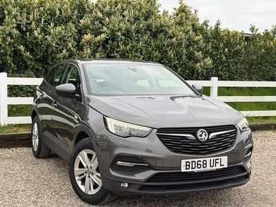 Used Vauxhall Grandland X 130 HP (95 kW) 2018 Grey SUV