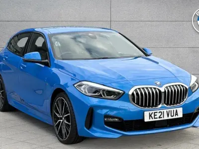 Gebraucht BMW 118 M Sport 134 PS (98 kW) 2021 Blau Kleinwagen