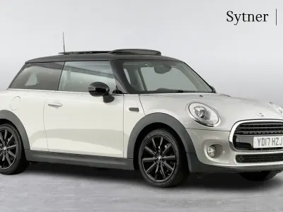 Usado Mini Cooper D Hatch 114 HP (83 kW) 2017 Prateado Citadino