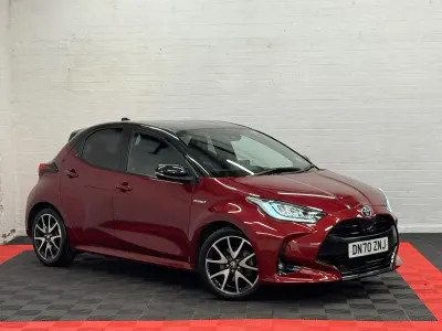 Used Toyota Yaris 91 HP (66 kW) 2020 Red/black Hatchback