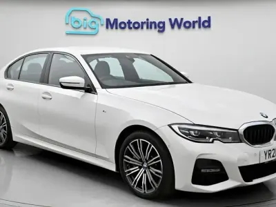 Begagnad BMW 330e M Sport 292 HK (214 kW) 2021 Vit Sedan