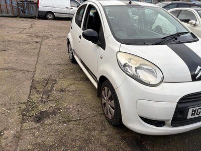Used Citroën C1 68 HP (50 kW) 2009 White Hatchback
