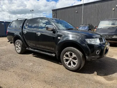 Used Mitsubishi L200 176 HP (129 kW) 2010 Black Pickup