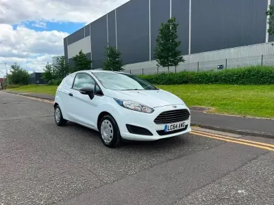Used Ford Fiesta 95 HP (69 kW) 2015 White Hatchback