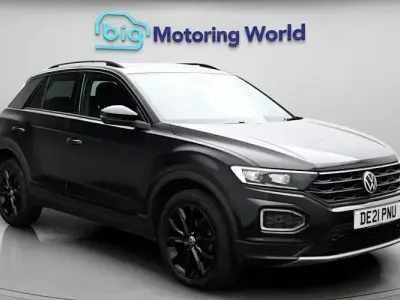 Usado VW T-Roc Black Edition 150 HP (110 kW) 2021 Preto SUV