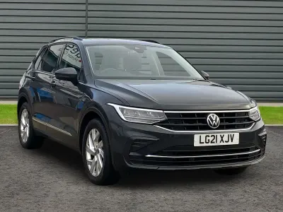 Używany VW Tiguan Life 150 KM (110 kW) 2021 Szary SUV
