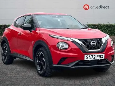 Usado Nissan Juke N-Connecta 114 CV (83 kW) 2022 Rojo SUV