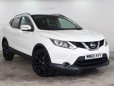 Used Nissan Qashqai Tekna 110 HP (80 kW) 2015 White SUV