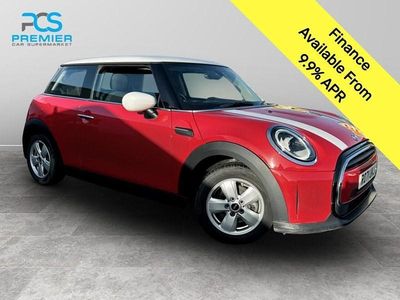 Chili red Used 2021 Mini Cooper Classic Hatchback | £13,495 (Fair price)