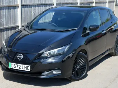 Gebraucht Nissan Leaf N-Connecta 110 kW (150 PS) 2022 Schwarz Kleinwagen