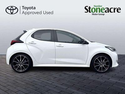 Used Toyota Yaris Hybrid Sport 113 HP (83 kW) 2023 White Hatchback