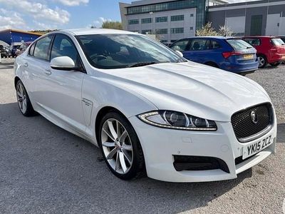 Begagnad Jaguar XF R-Sport 200 HK (147 kW) 2015 Vit Sedan