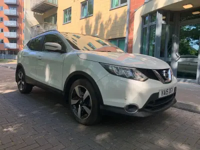 Used Nissan Qashqai N-TEC 113 HP (83 kW) 2015 White SUV