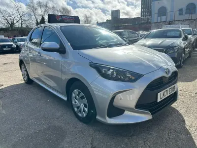 Used Toyota Yaris Hybrid Design 2026 White