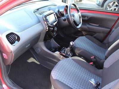 Begagnad Peugeot 108 Allure 71 HK (52 kW) 2021 Röd
