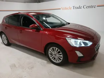 Used Ford Focus Titanium 125 HP (91 kW) 2019 Red Hatchback