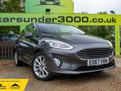 Used Ford Fiesta Titanium 100 HP (73 kW) 2017 Grey Hatchback