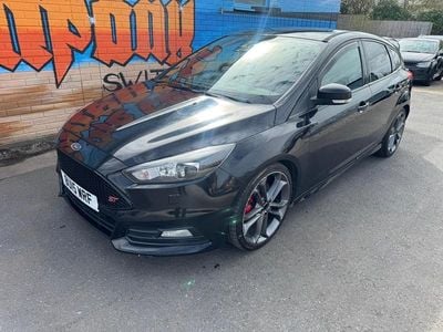 Used Ford Focus ST 185 HP (136 kW) 2015 Black Hatchback