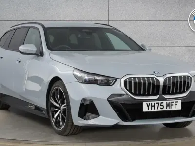 Begagnad BMW 530e M Sport 295 HK (216 kW) 2025 Grå Kombi