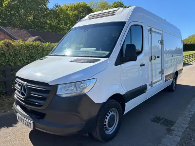 Begagnad Mercedes Sprinter Progressive 2022 Vit Van