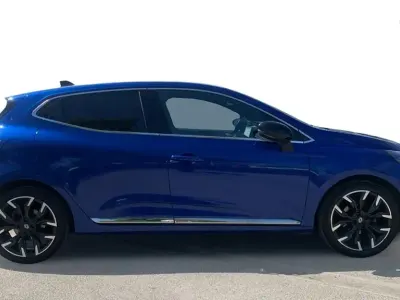 Used Renault Clio Techno 90 HP (66 kW) 2025 Blue Hatchback
