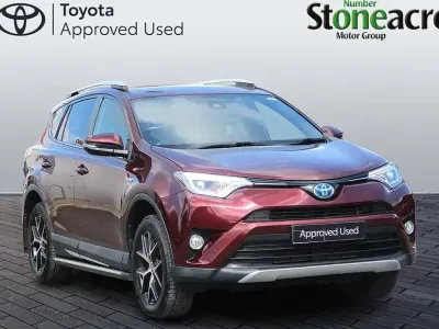 Used Toyota RAV4 197 HP (144 kW) 2017 Red SUV
