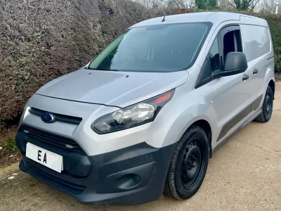 Usado Ford Transit Connect 100 HP (73 kW) 2018 Prateado Monovolume