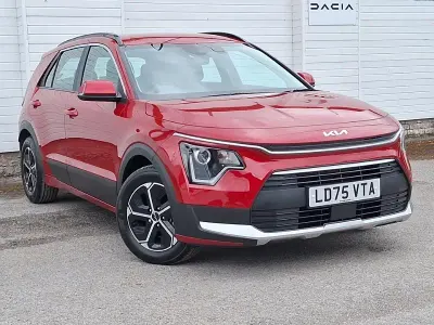 Used Kia Niro 168 HP (123 kW) 2025 Red SUV