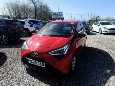 Gebraucht Toyota Aygo 72 PS (52 kW) 2019 Rot Kleinwagen