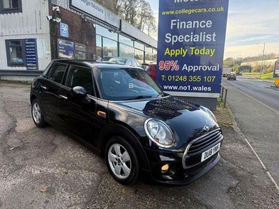 Used Mini Cooper D Hatch 116 HP (85 kW) 2018 Black Hatchback