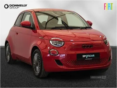 Używany Fiat 500e Red 86 kW (118 KM) 2024 Czerwony Hatchback
