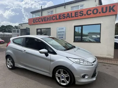 Used Ford Fiesta Zetec 2012 Silver Hatchback
