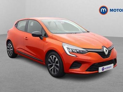 Used Renault Clio V Evolution 90 HP (66 kW) 2023 Orange Hatchback