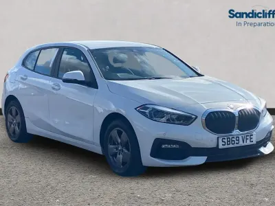 Used BMW 118 Comfort Edition 140 HP (102 kW) 2020 White Hatchback