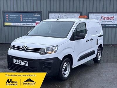 Used Citroën Berlingo 100 HP (73 kW) 2022 White MPV