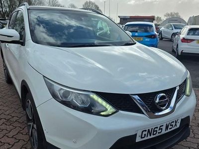 Used Nissan Qashqai Tekna 2015 Pure white SUV