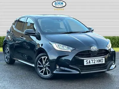 Used Toyota Yaris Design 116 HP (85 kW) 2022 Eclispe metallic black Hatchback