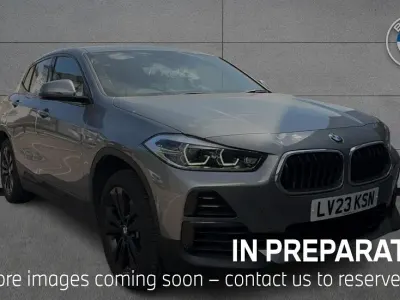 Begagnad BMW X2 Sport Line 176 HK (129 kW) 2023 Grå SUV
